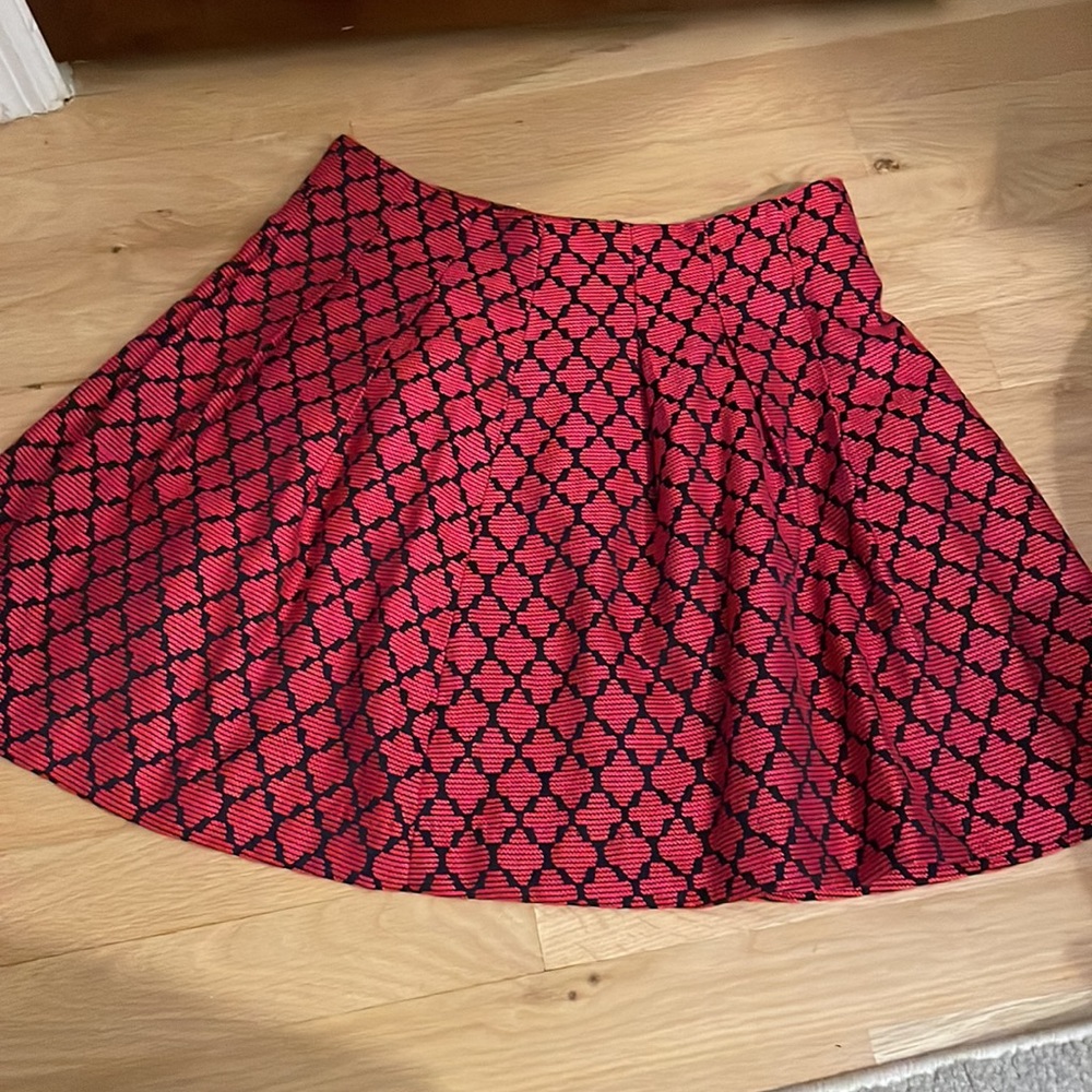Banana Republic red and black A line skirt excellent condition barely worn! - Picture 1 of 5